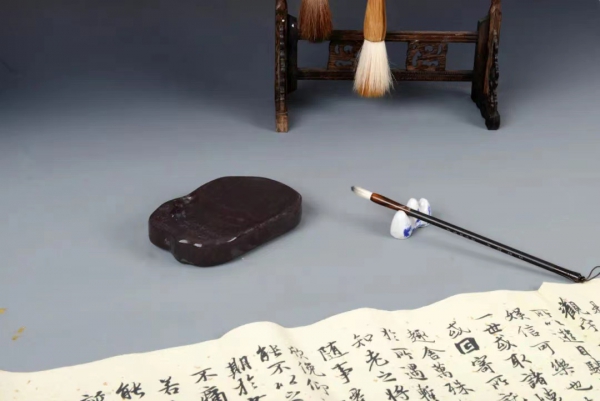 高凤翰端砚礼盒.jpg